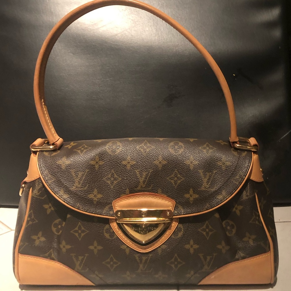 Original Louis Vuitton Classic Shoulder Bag